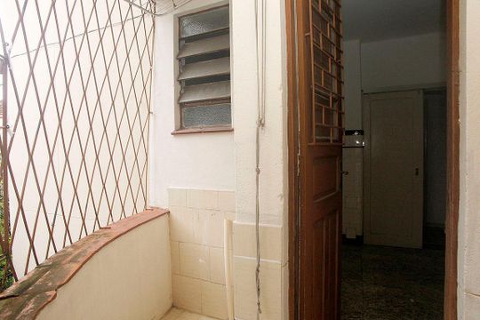 Área de serviço de apartamento para alugar com 1 quarto, 58m² em Azenha, Porto Alegre