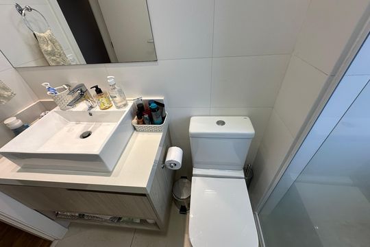 Banheiro da Suíte 1 de apartamento para alugar com 3 quartos, 158m² em Alphaville, Santana de Parnaíba