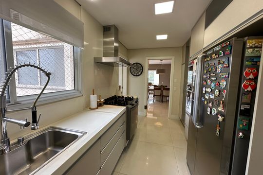 Cozinha de apartamento para alugar com 3 quartos, 158m² em Alphaville, Santana de Parnaíba