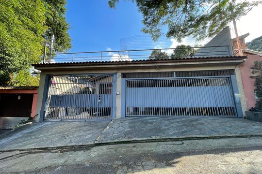 Fachada de casa para alugar com 1 quarto, 50m² em Instituto de Previdencia, São Paulo