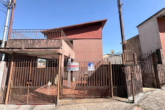 Fachada de casa à venda com 4 quartos, 200m² em Vila dos Remedios, São Paulo
