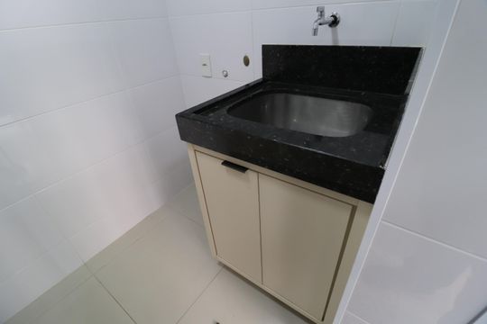 Área de Serviço de apartamento para alugar com 3 quartos, 102m² em Santa Mônica, Uberlândia
