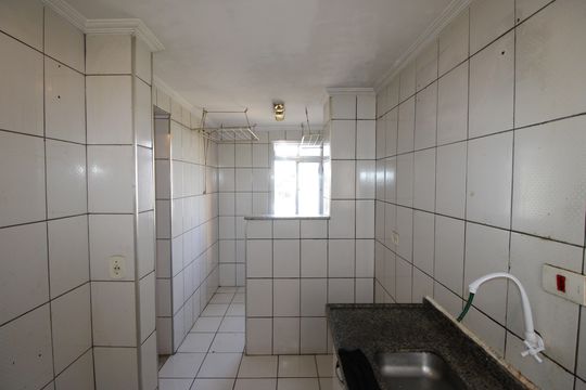 Cozinha / Área de Serviço de apartamento para alugar com 2 quartos, 50m² em Conjunto Habitacional Fazenda do Carmo, São Paulo