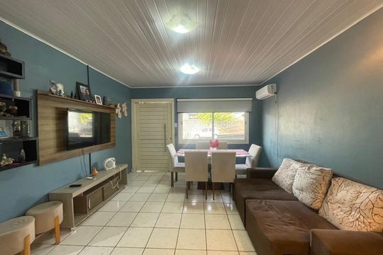 Casa à venda com 3 quartos, 360m² em Santos Dumont, São Leopoldo