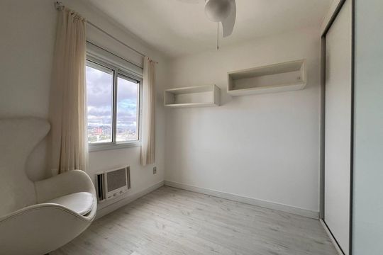 Quarto 3 de apartamento para alugar com 3 quartos, 91m² em Rio Branco, Porto Alegre