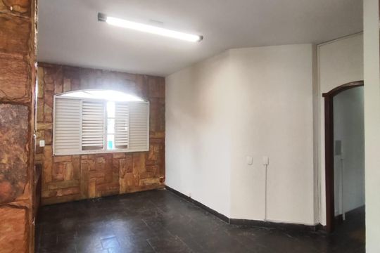 Casa à venda com 6 quartos, 460m² em Padre Eustáquio, Belo Horizonte