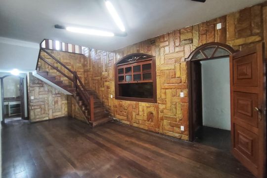 Casa à venda com 6 quartos, 460m² em Padre Eustáquio, Belo Horizonte