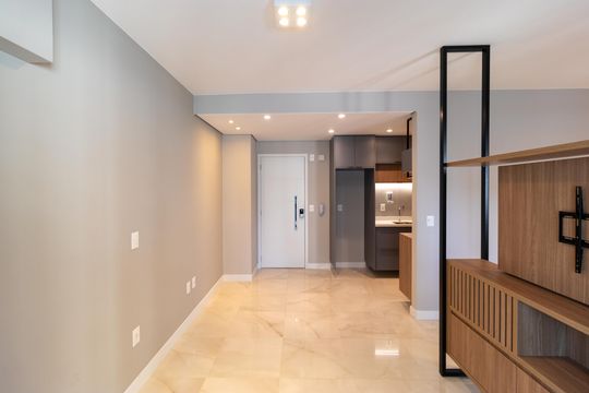 Salas de kitnet/studio para alugar com 1 quarto, 46m² em Centro, Campinas