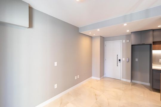 Salas de kitnet/studio para alugar com 1 quarto, 46m² em Centro, Campinas