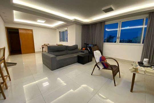 Sala de apartamento à venda com 3 quartos, 129m² em Barreiro, Belo Horizonte