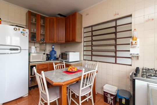 Cozinha de casa à venda com 2 quartos, 99m² em Jardim Botânico, Porto Alegre