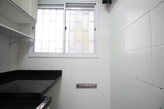 Área de Serviço de apartamento para alugar com 2 quartos, 44m² em Jardim Leonidas Moreira, São Paulo