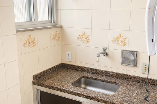 Cozinha de kitnet/studio à venda com 1 quarto, 28m² em Centro, Rio de Janeiro