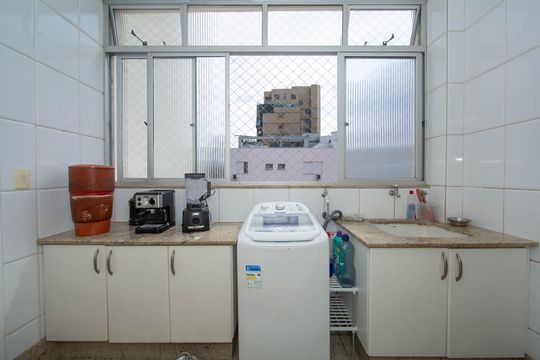 AREA DE SERVICO de apartamento à venda com 4 quartos, 180m² em Serra, Belo Horizonte