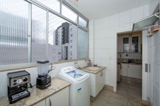 AREA DE SERVICO de apartamento à venda com 4 quartos, 180m² em Serra, Belo Horizonte