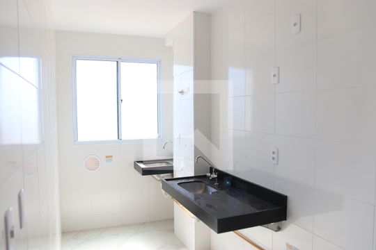 Cozinha e Área de Serviço de apartamento para alugar com 1 quarto, 50m² em Setor Urias Magalhães, Goiânia