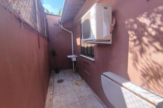 Área externa de apartamento à venda com 1 quarto, 45m² em Centro, Canoas