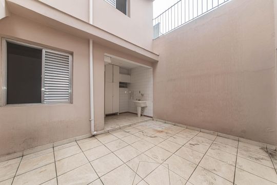 Quintal - Lavanderia de casa para alugar com 3 quartos, 170m² em Brooklin, São Paulo