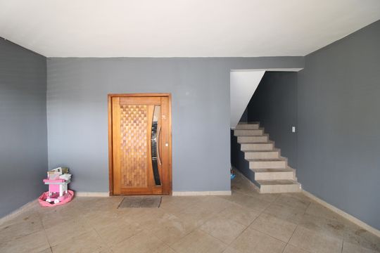 Garagem de casa para alugar com 2 quartos, 180m² em Jardim Camargo Novo, São Paulo