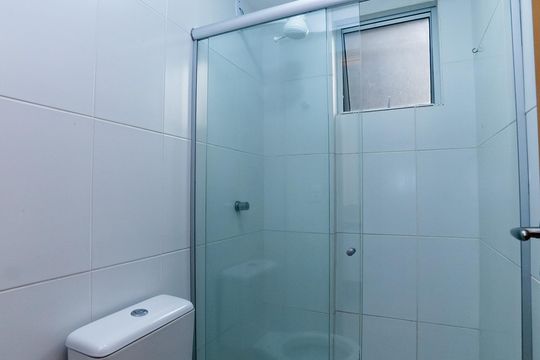 Banheiro social de apartamento para alugar com 1 quarto, 45m² em Centro, Belo Horizonte