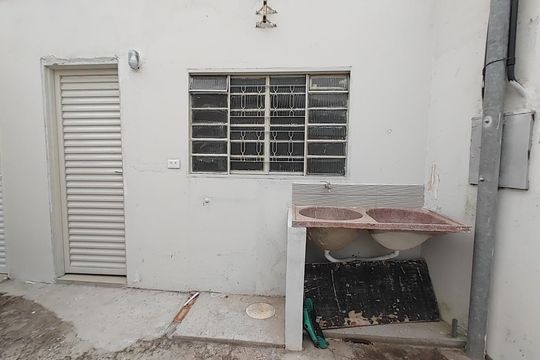 Lavanderia de casa para alugar com 1 quarto, 45m² em Pacaembu, Uberlândia