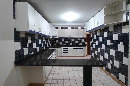Cozinha de casa para alugar com 4 quartos, 220m² em Lídice, Uberlândia