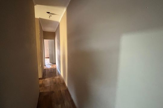 Corredor de casa à venda com 3 quartos, 170m² em Jardim Santo Elias, São Paulo