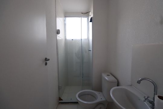 Banheiro de apartamento para alugar com 2 quartos, 42m² em Jardim America da Penha, São Paulo