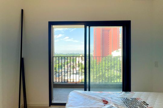 Varanda de kitnet/studio para alugar com 1 quarto, 25m² em Pinheiros, São Paulo