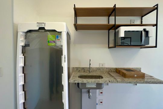Cozinha de kitnet/studio para alugar com 1 quarto, 25m² em Pinheiros, São Paulo