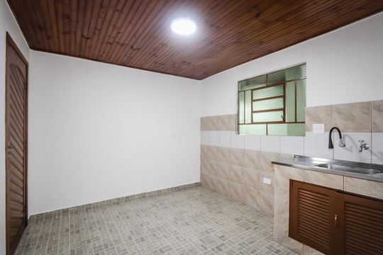 Cozinha de casa à venda com 2 quartos, 45m² em Vila Morse, São Paulo