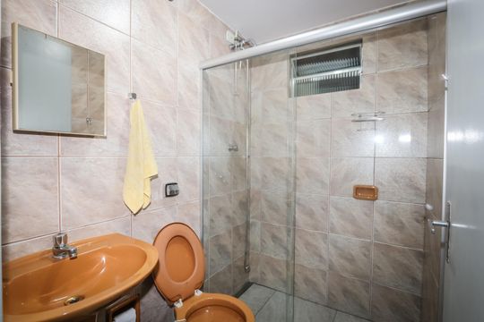 Banheiro de casa à venda com 2 quartos, 45m² em Vila Morse, São Paulo