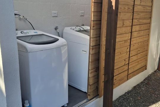 Área de serviço de apartamento para alugar com 1 quarto, 35m² em Rio Tavares, Florianópolis