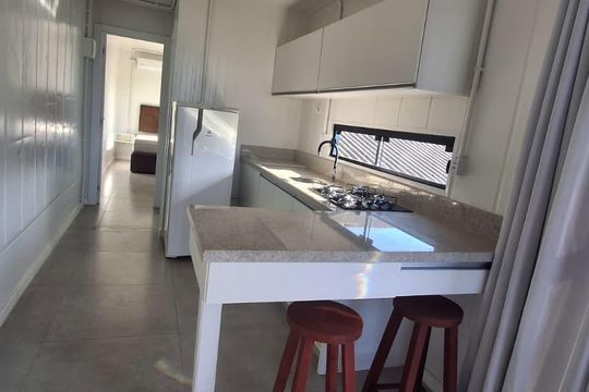 Cozinha de apartamento para alugar com 1 quarto, 35m² em Rio Tavares, Florianópolis