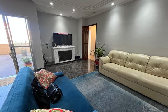 Sala de apartamento à venda com 3 quartos, 195m² em Vila Amélia, São Paulo
