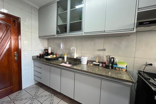 Cozinha de apartamento à venda com 3 quartos, 195m² em Vila Amélia, São Paulo