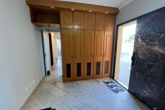 Quarto 3 de apartamento à venda com 3 quartos, 195m² em Vila Amélia, São Paulo
