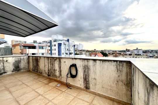 Apartamento à venda com 4 quartos, 148m² em Castelo, Belo Horizonte