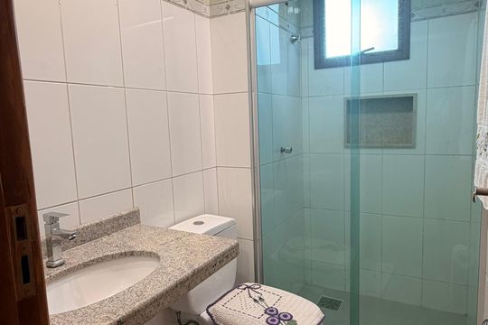Banheiro da Suíte 1 de apartamento à venda com 3 quartos, 157m² em Setor Bueno, Goiânia
