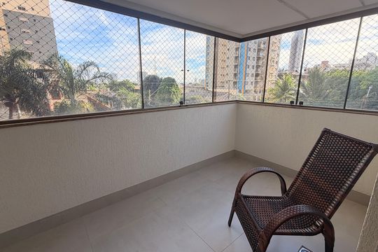 Sacada de apartamento à venda com 3 quartos, 157m² em Setor Bueno, Goiânia