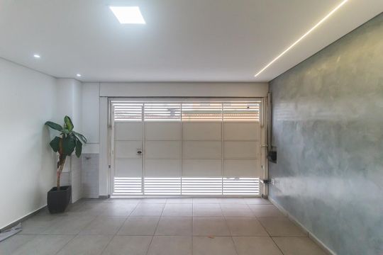 Garagem de casa para alugar com 3 quartos, 160m² em Jardim Planalto, Mogi das Cruzes