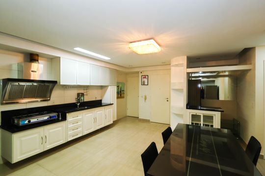 Cozinha de apartamento para alugar com 3 quartos, 115m² em Vila Monumento, São Paulo
