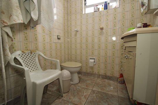 Banheiro de apartamento à venda com 1 quarto, 50m² em Jardim da Gloria, São Paulo
