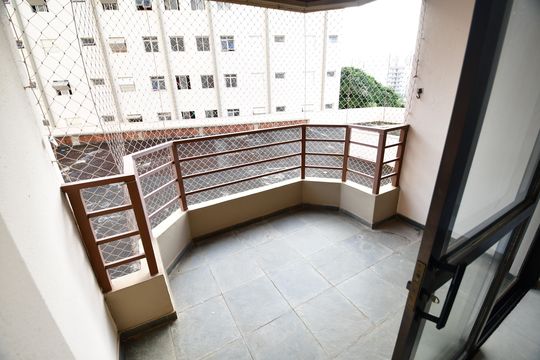 Sala - Sacada de apartamento à venda com 2 quartos, 81m² em Cambuí, Campinas
