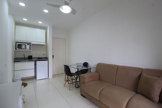 Sala/Cozinha de apartamento para alugar com 1 quarto, 31m² em Vila Uberabinha, São Paulo