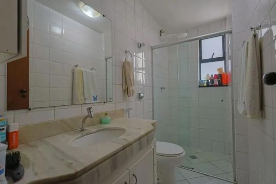 Banheiro de apartamento para alugar com 3 quartos, 125m² em Buritis, Belo Horizonte