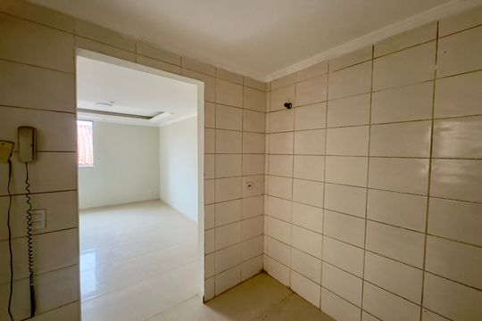 Cozinha de apartamento para alugar com 2 quartos, 48m² em Residencial Doraly I, Guarulhos
