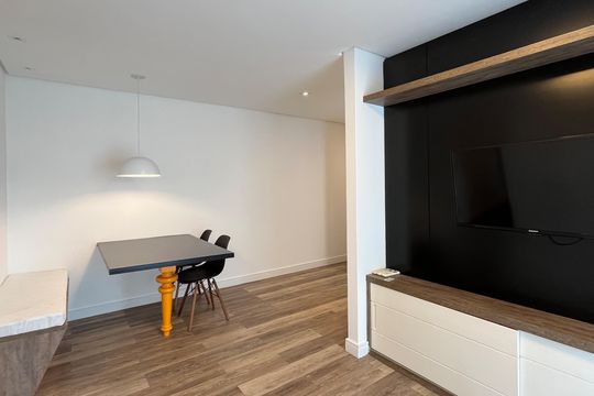Sala de apartamento para alugar com 2 quartos, 64m² em Pompéia, Santos