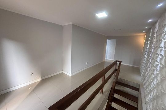 Casa à venda com 3 quartos, 250m² em Vl Sto Agostinho, Porto Alegre