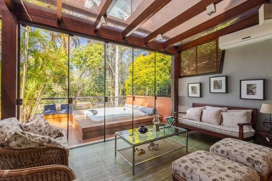 Casa de Condomínio para alugar com 4 quartos, 487m² em Três Figueiras, Porto Alegre